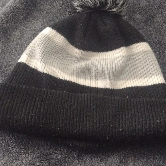 NFL beanie - Picture 2 of 2